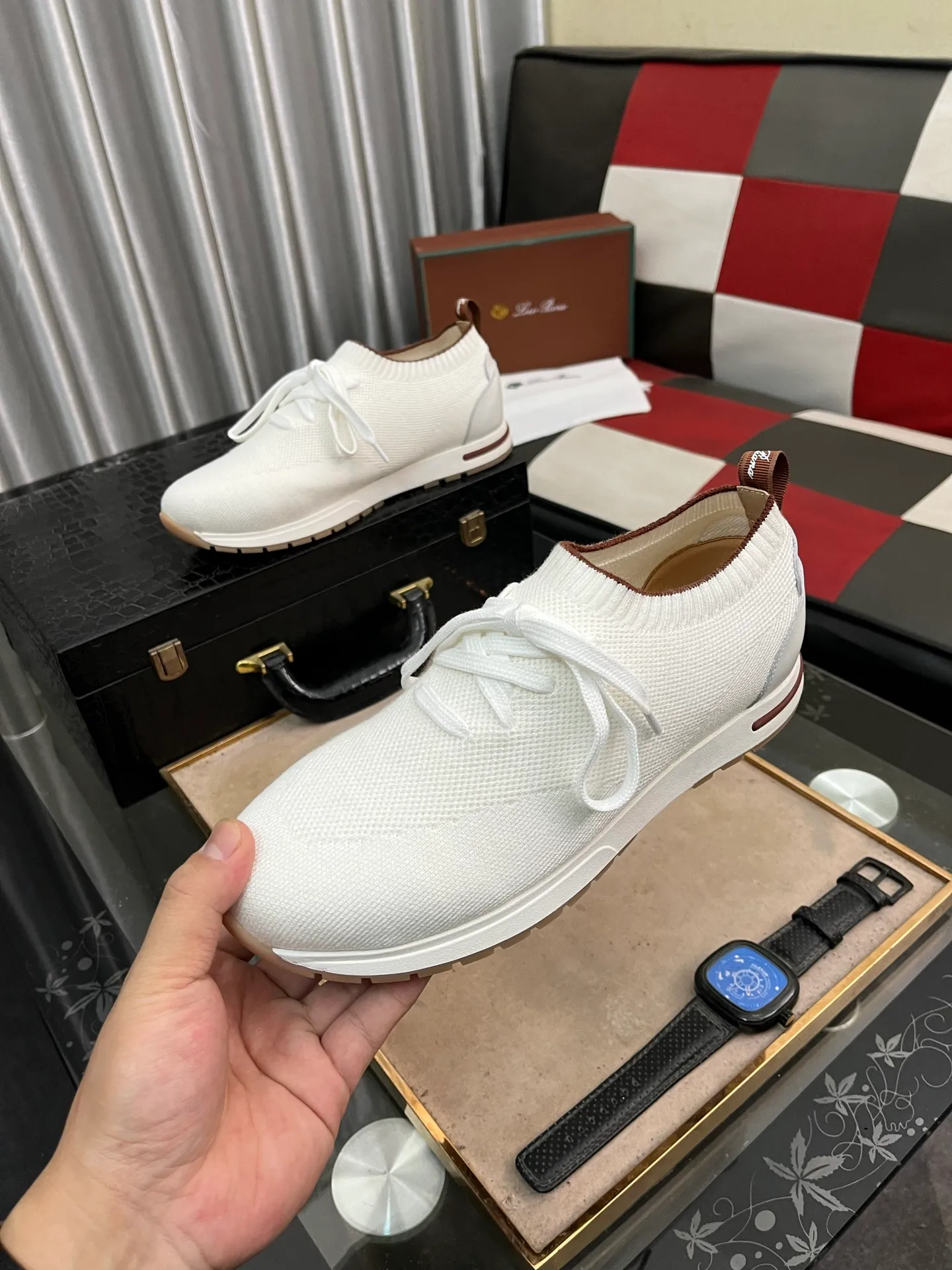 Men's shoes 💰420⌚️⌚️ (loro piana) new moccasin shoes official website original 1:1 mold opening, original quality 💯 fine workmanship, high-end luxury ☘ The upper is made of original waterproof treatment breathable fly-woven suede 🌴 luxury 🐂 leather lining 🍓 rubber wear-resistant outsole, size 38-44 (size 45 can be customized) 5️⃣ colors available